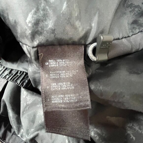 The North Face Mens Hooded Windbreaker Jacket Small Black Packable Outdoor Zip - Picture 4 of 9